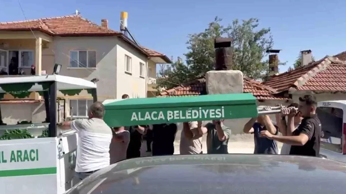 Alaca\'da Balkon Faciası: Adam Hayatını Kaybetti