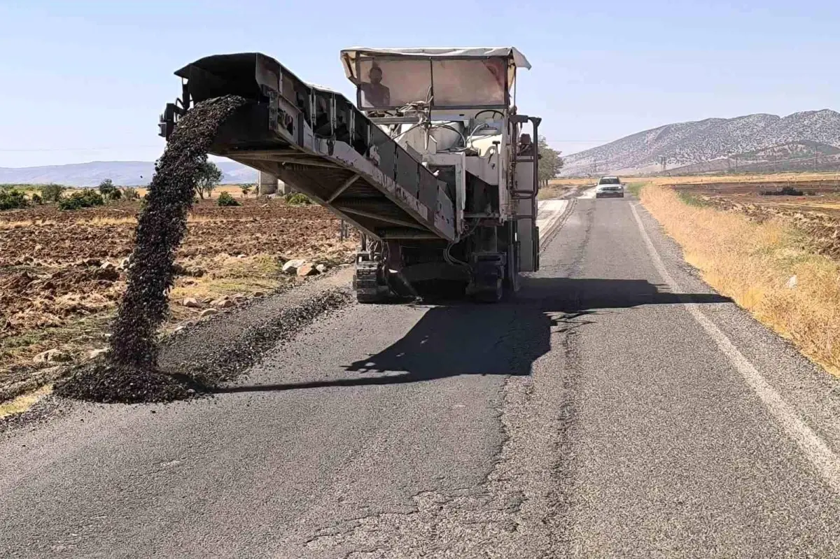 Gaziantep\'te Bozulan Grup Yollarının Yenileme Çalışmaları Devam Ediyor
