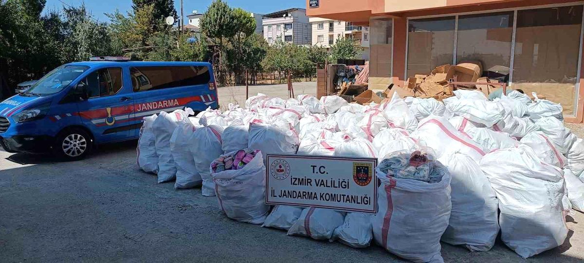 İzmir\'de Taklit Ürün Operasyonu
