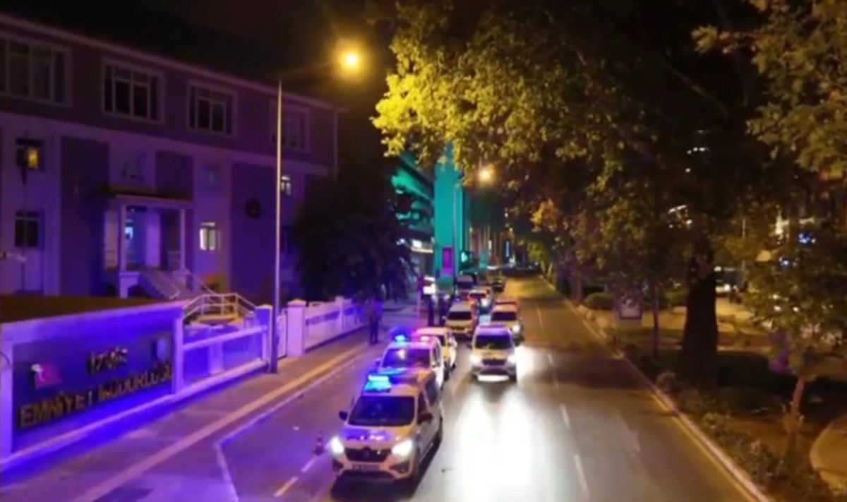 İzmir\'de MLKP\'ye Yönelik Operasyon: 18 Gözaltı