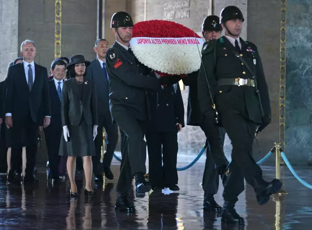 Japonya Prensesi Akiko Mikasa Anıtkabir'i Ziyaret Etti