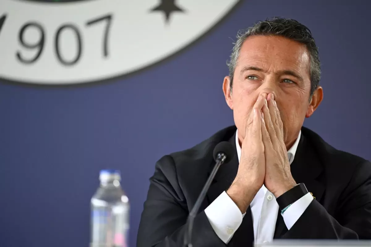 Kadıköy\'de Ali Koç\'a büyük tepki