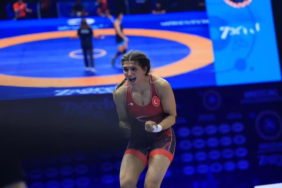 Milli sporcumuz Nesrin Baş, Dünya Güreş Şampiyonası\'nda finale yükseldi
