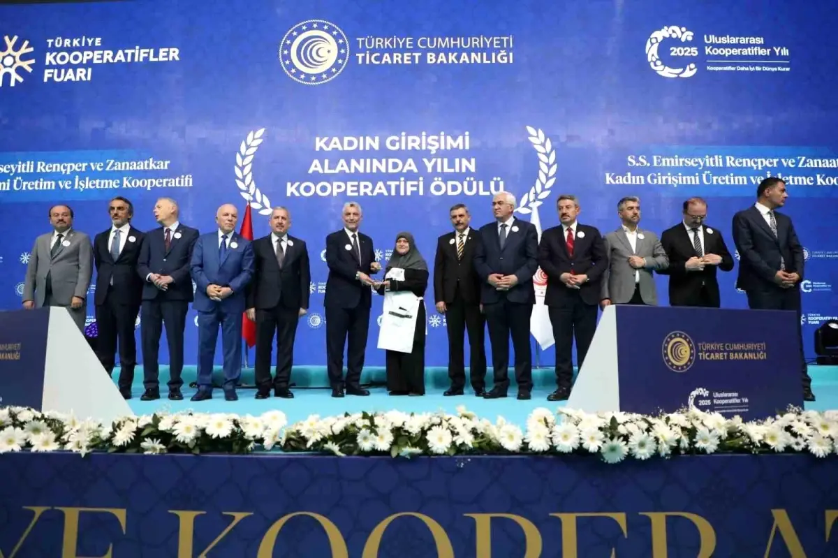 ERZAK, Yılın Kooperatifi Ödülünü Aldı