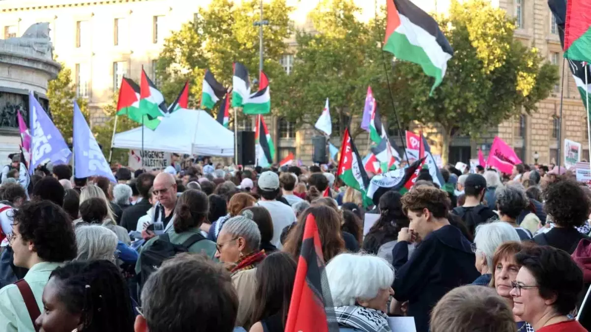 Paris\'te Gazze Protestosu