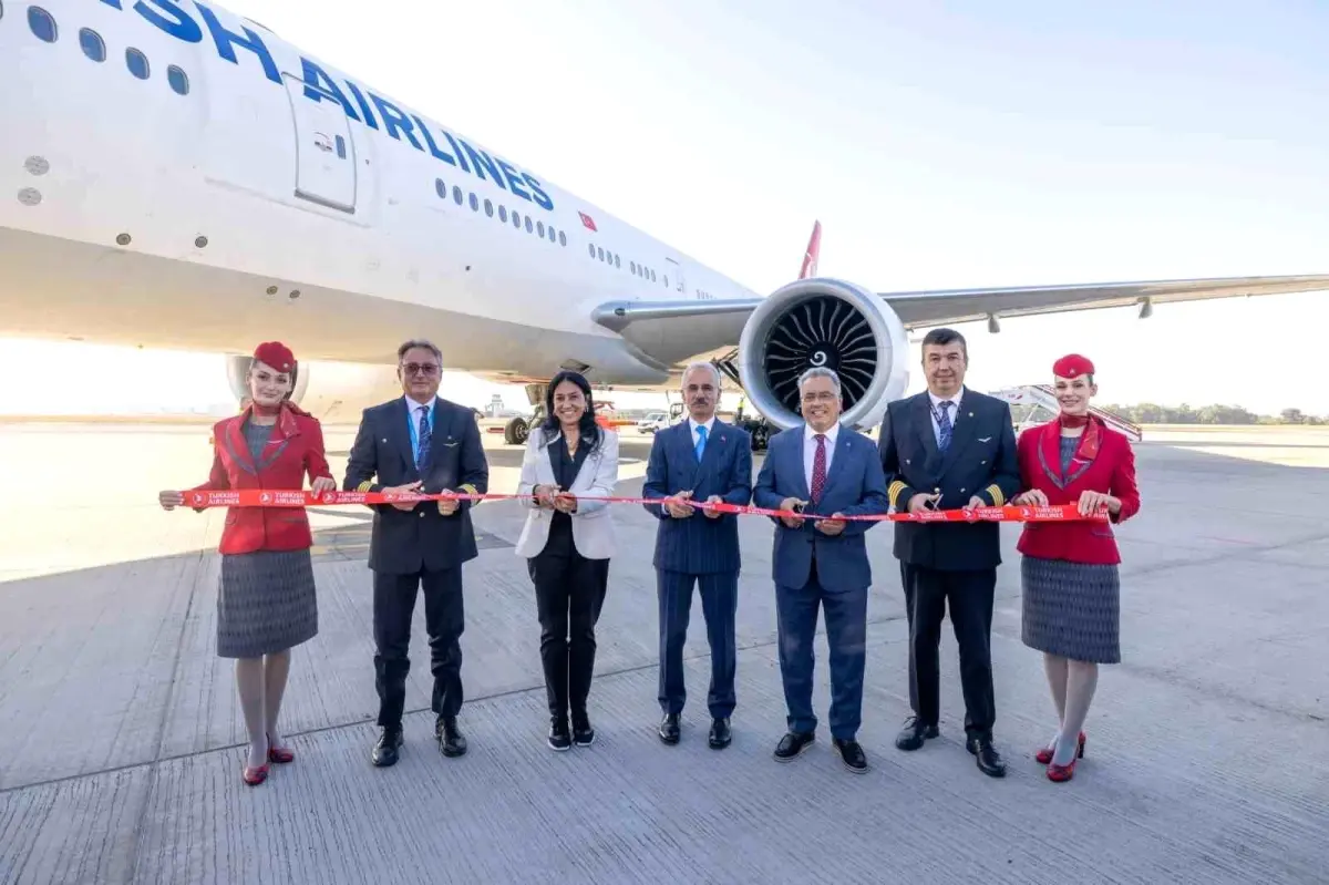 THY\'nin İstanbul-Sevilla uçuşları başladı