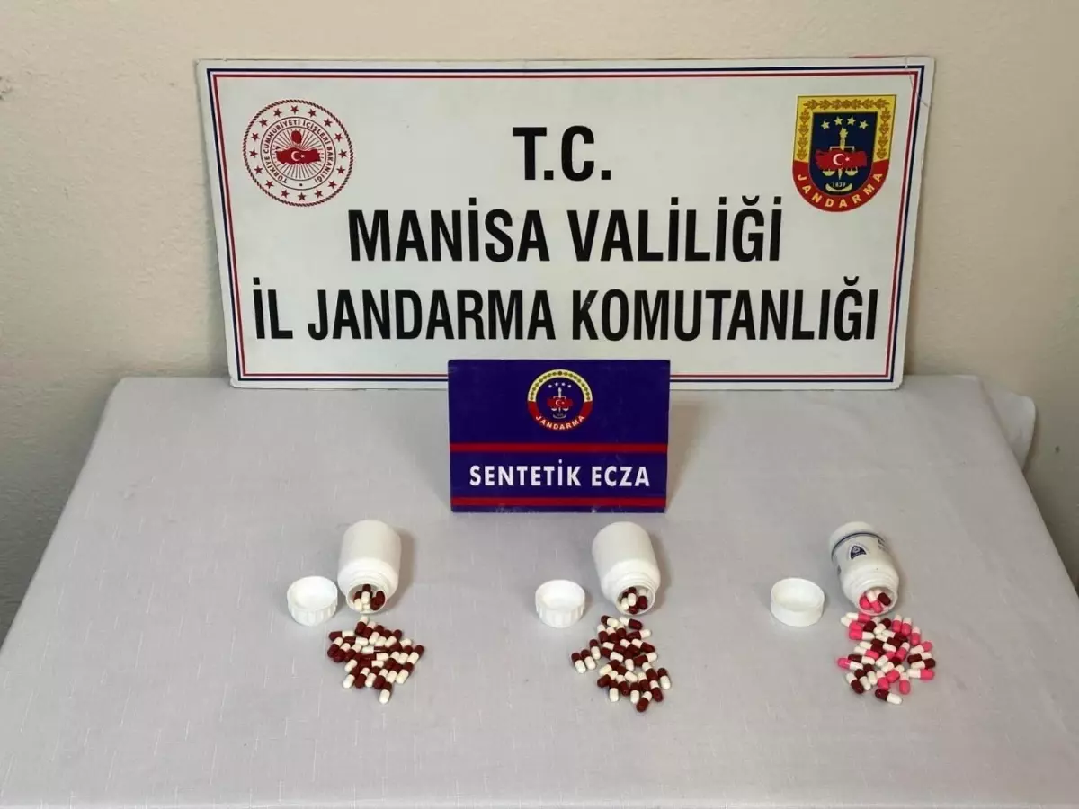 Alaşehir\'de 97 Sentetik Ecza Hapı Ele Geçirildi