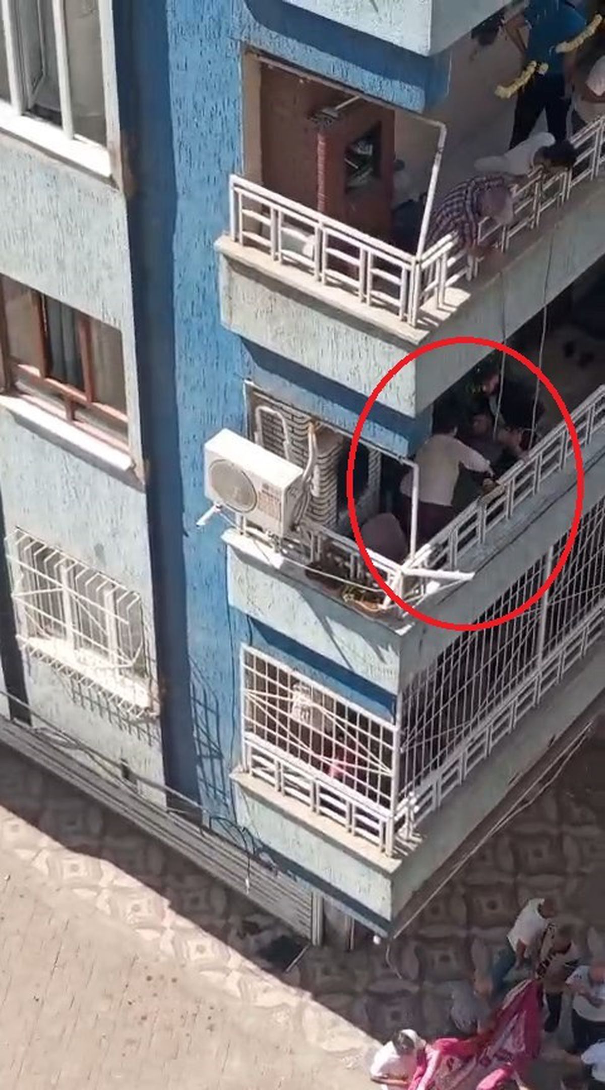 Diyarbakır\'da Down Sendromlu Çocuk Kurtarıldı