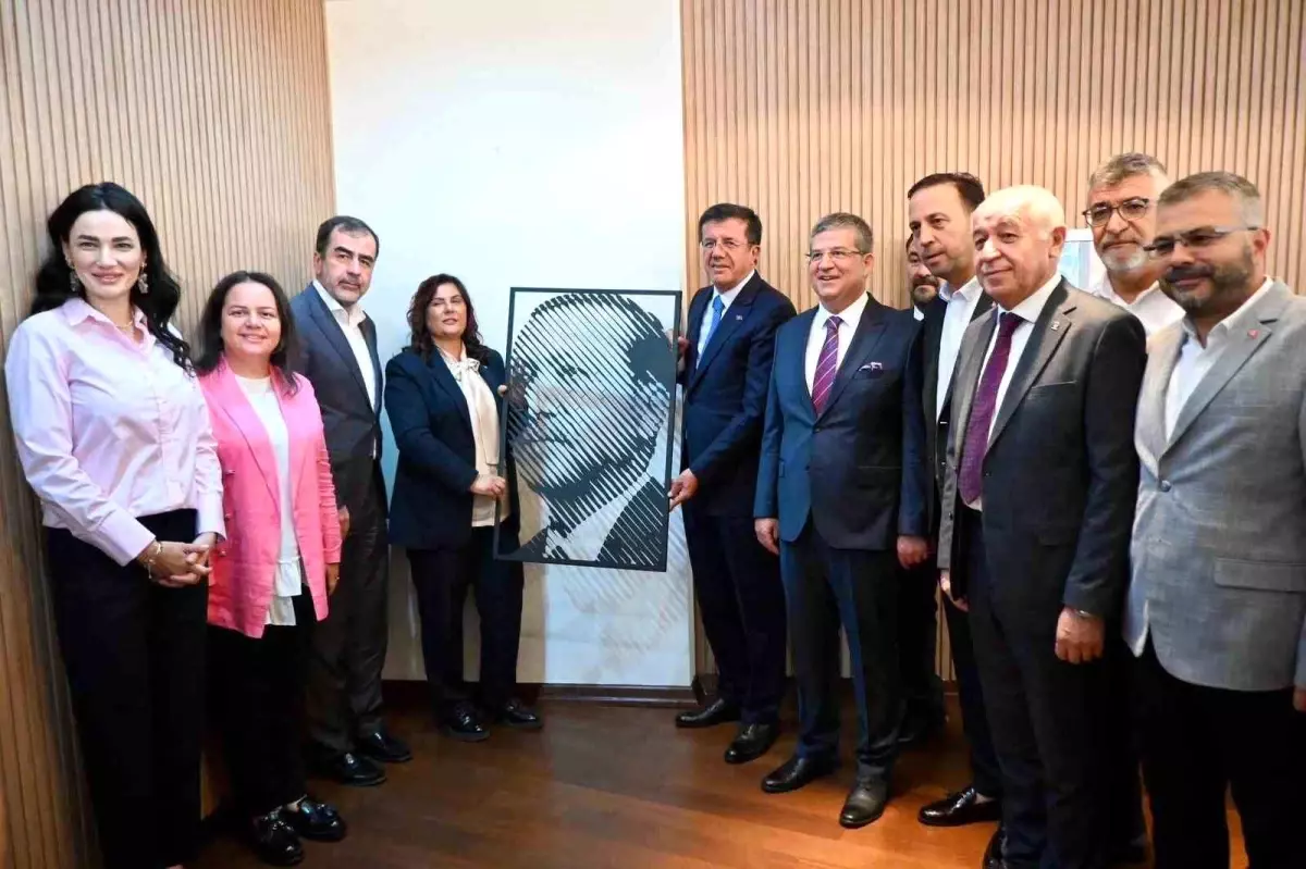 Nihat Zeybekci\'den Özlem Çerçioğlu\'na Ziyaret