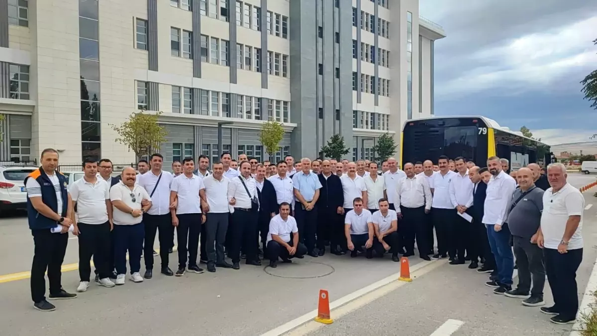 Çorum Belediyesi, Şoförlerine Güvenli Sürüş Eğitimi Verdi