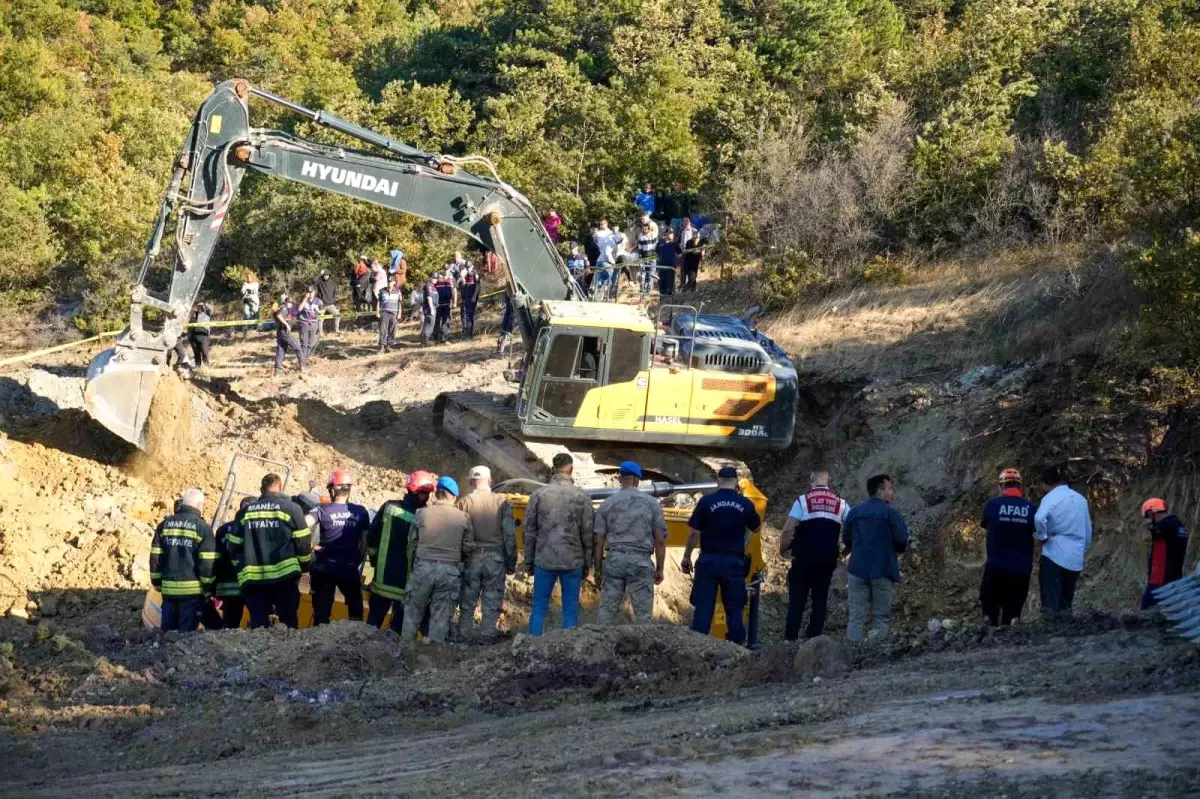 Manisa\'da Toprak Kayması: İki Çiftçi Hayatını Kaybetti
