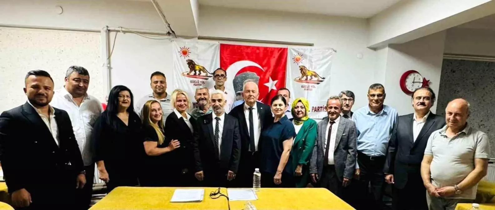 Güçlü Yol Partisi İlk Kongresini Denizli\'de Gerçekleştirdi