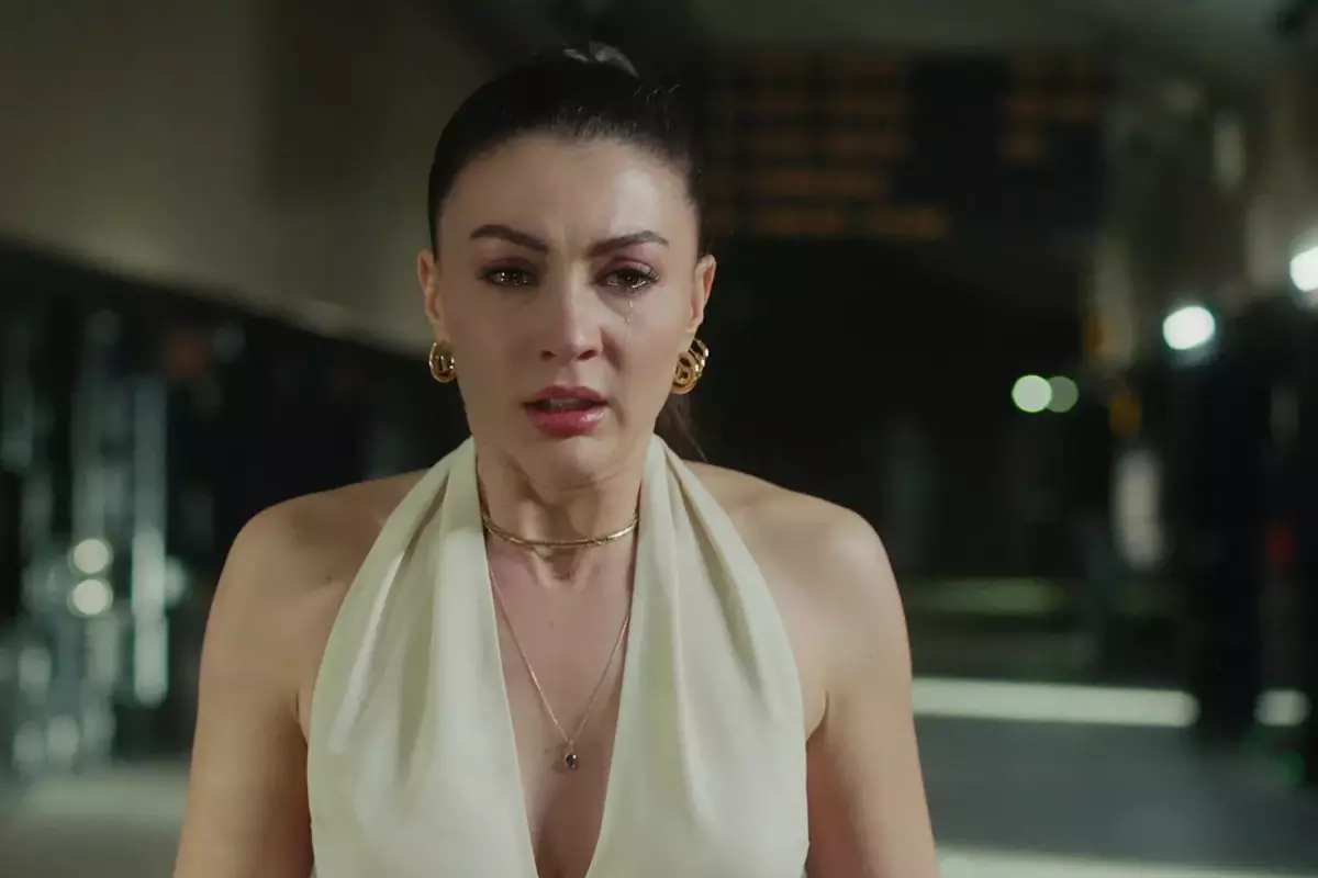 Hayranından şaşırtan not! Burcu Özberk\'e yapılan yorum tepki çekti
