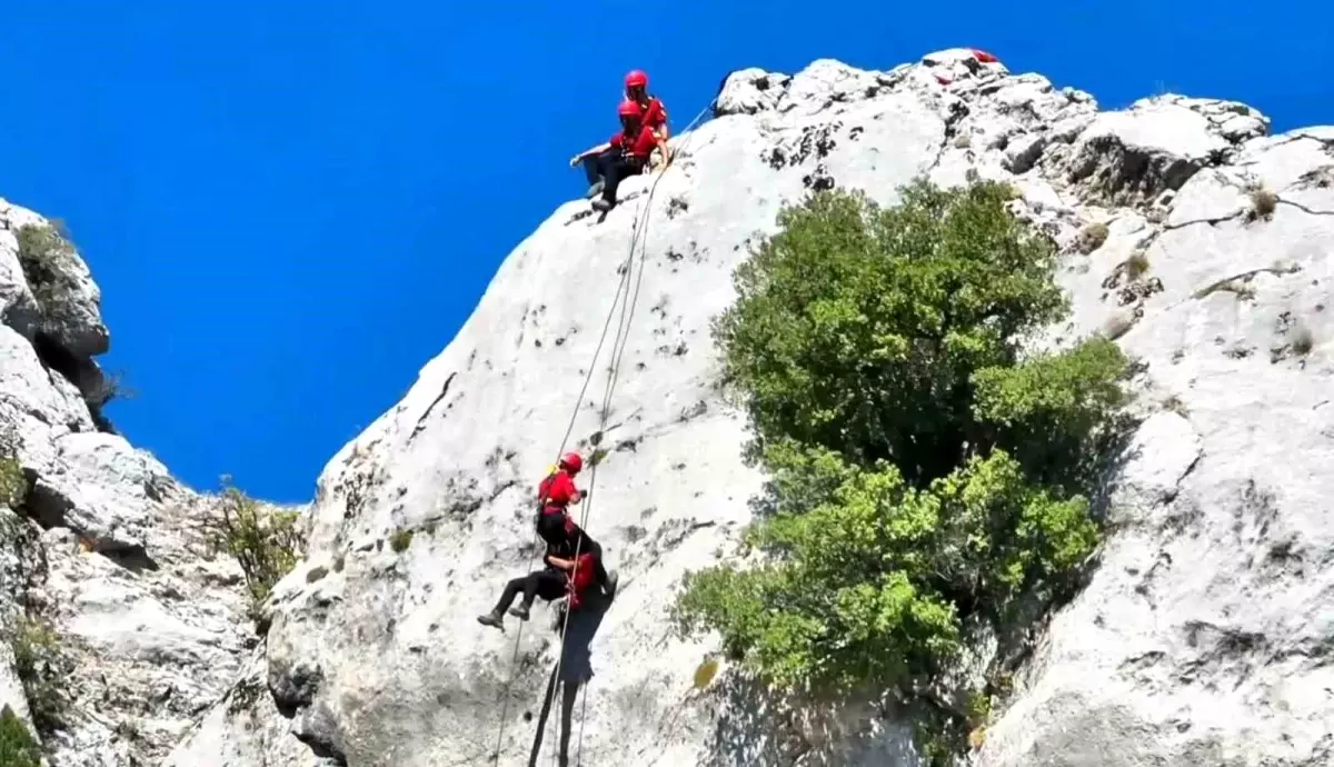 Isparta\'da JAK Timi Eğitim Tatbikatı