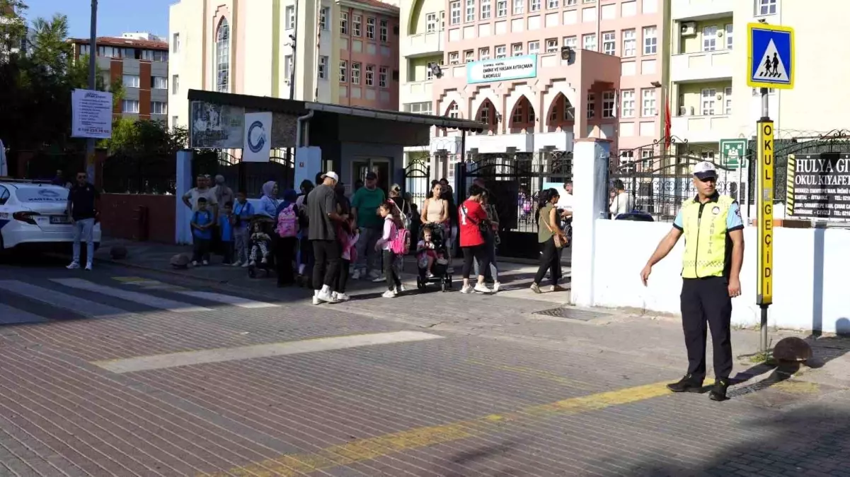 Kartal Belediyesi\'nden Öğrenci Güvenliğine Yönelik Trafik Düzenlemesi