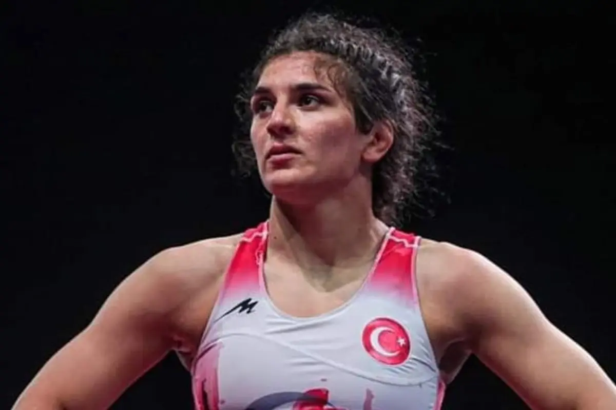 Milli güreşçimiz Nesrin Baş, Dünya ikincisi