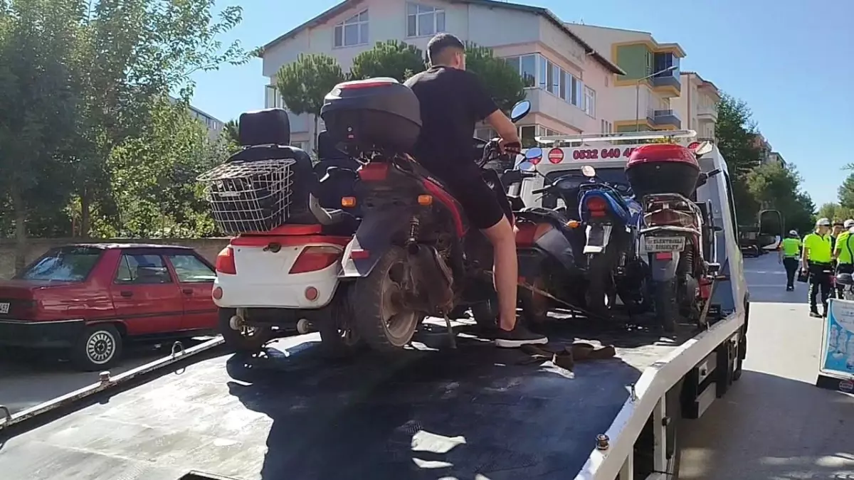 Osmancık\'ta 15 Motosiklet Trafikten Men Edildi