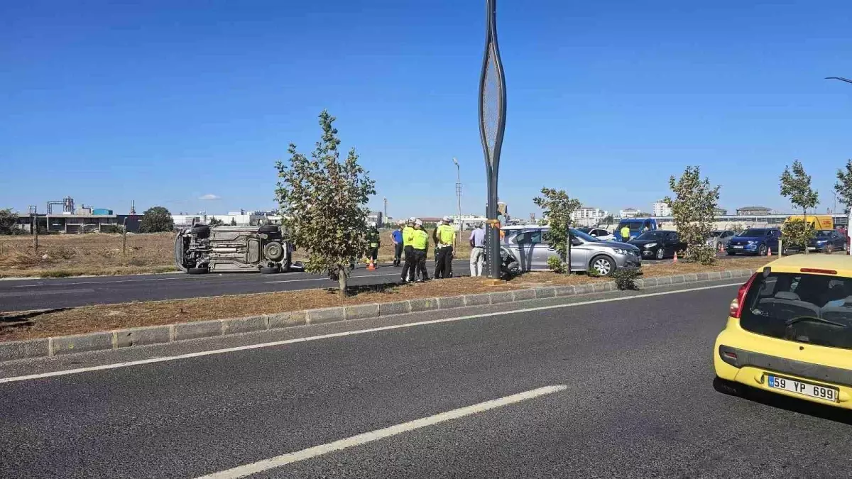 Çerkezköy\'de Trafik Kazası: 2 Yaralı