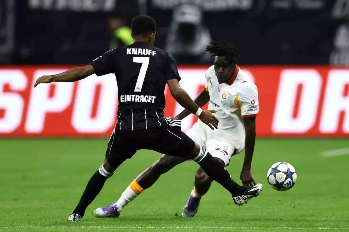 Galatasaray Frankfurt\'ta 1-3 Geride