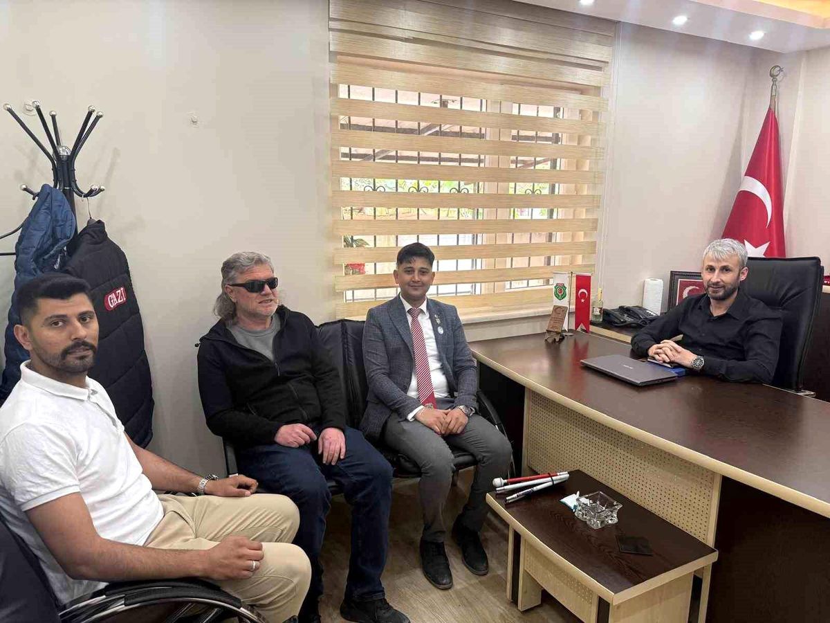 Yaşayan kahramanlar anılacak