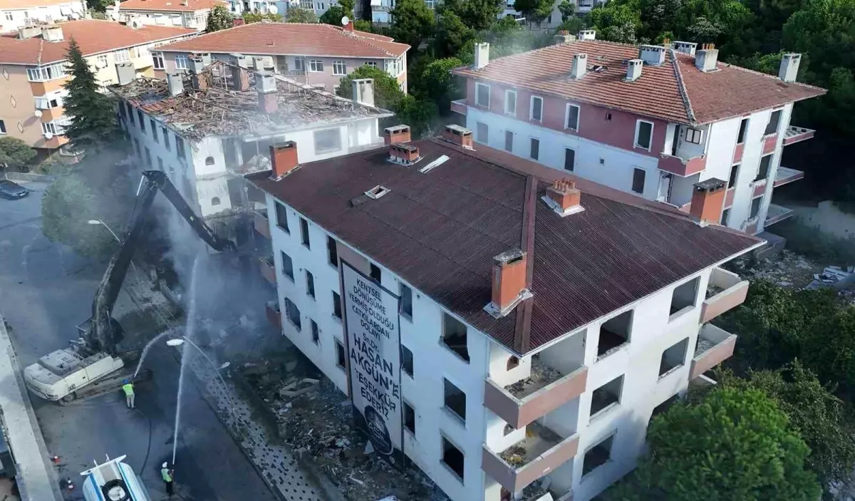 Büyükçekmece Belediyesi, Depreme Karşı Yapı Yıkımlarını Hızlandırıyor