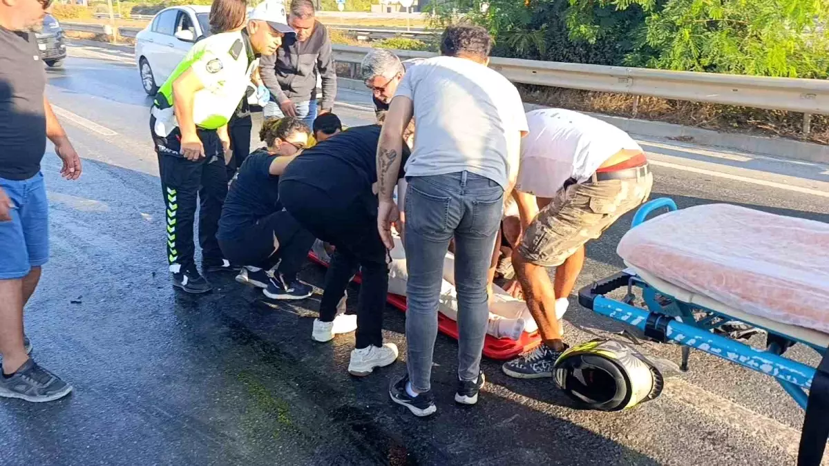 Manavgat\'ta Motosiklet Kazası: Sürücü Ağır Yaralandı