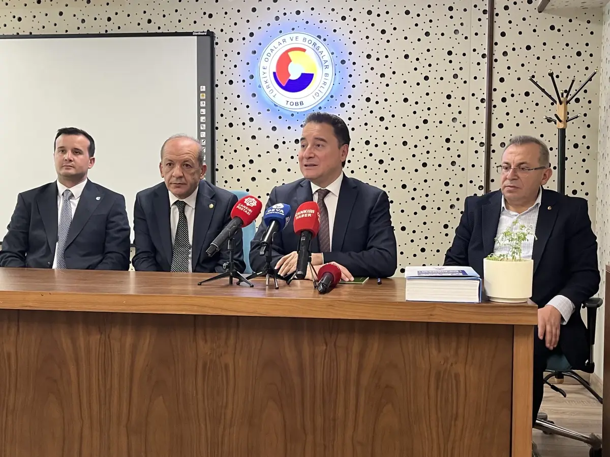 Babacan Çankırı\'da Esnaf ve Oda Ziyareti Yaptı