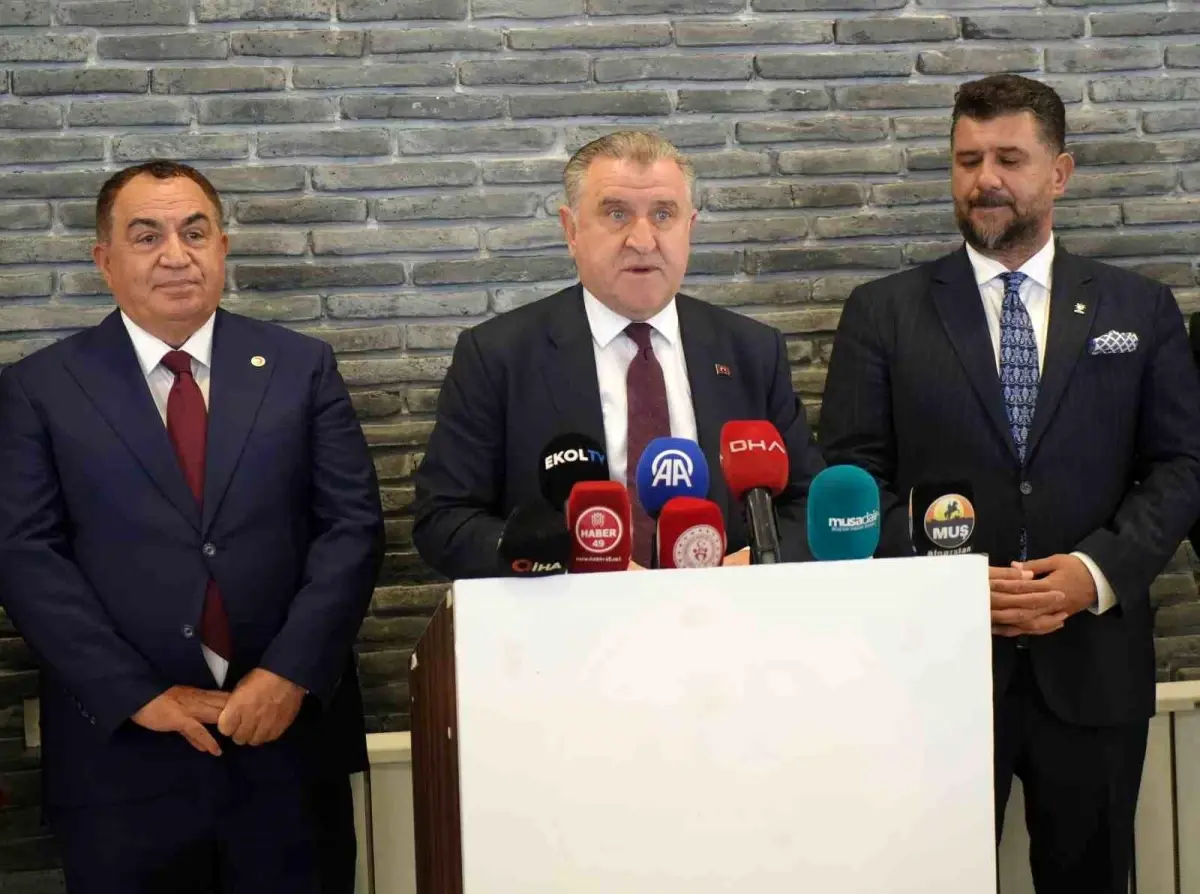 Bakan Bak: "Türkiye\'nin güçlü olmasını, bölgede söz sahibi bir ülke olmasını istiyoruz"