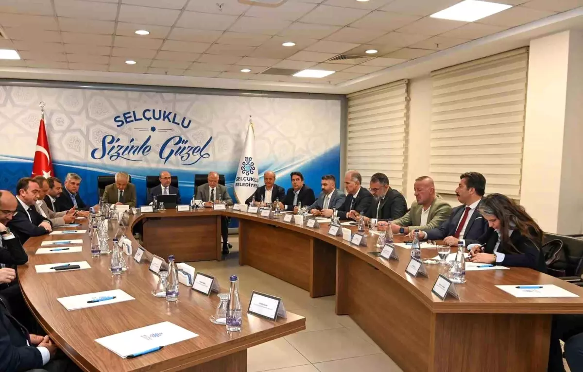 Başkan Pekyatırmacı Bursa\'dan gelen heyete Selçuklu\'yu anlattı