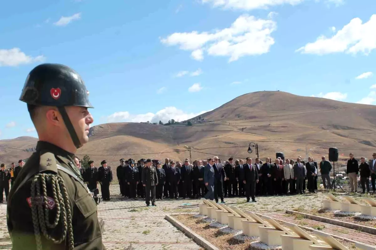Bayburt\'ta \'Gaziler Günü\' tören ve yürüyüşle kutlandı