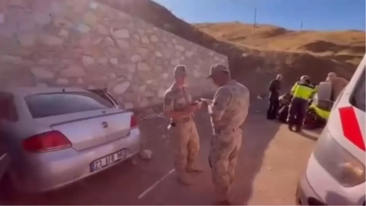 Elazığ\'da Trafik Kazası: 1\'i Ağır 6 Yaralı