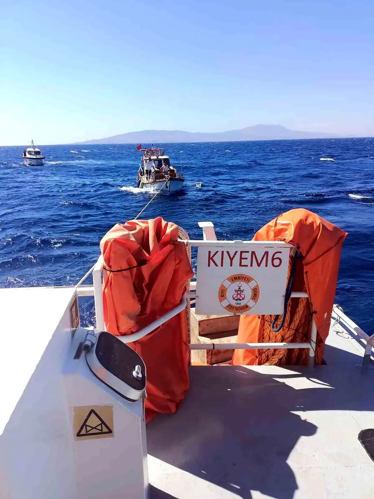 Bodrum\'da Arızalanan Tekne Kurtarıldı