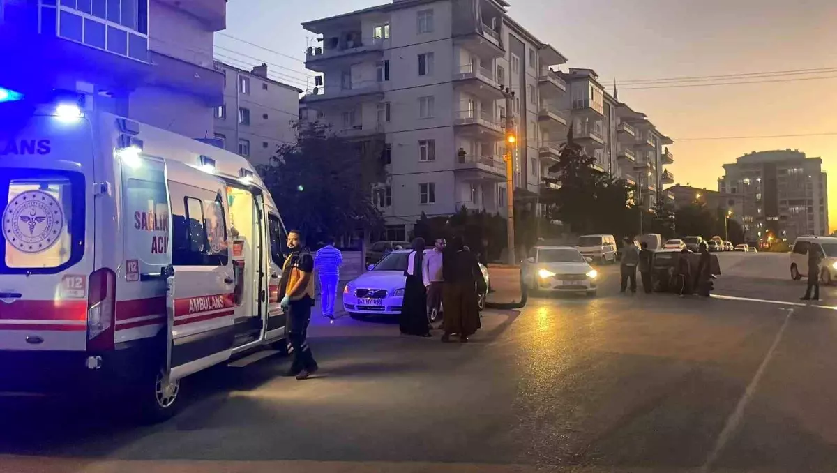 Karaman\'da Trafik Kazası: İki Sürücü Yaralandı