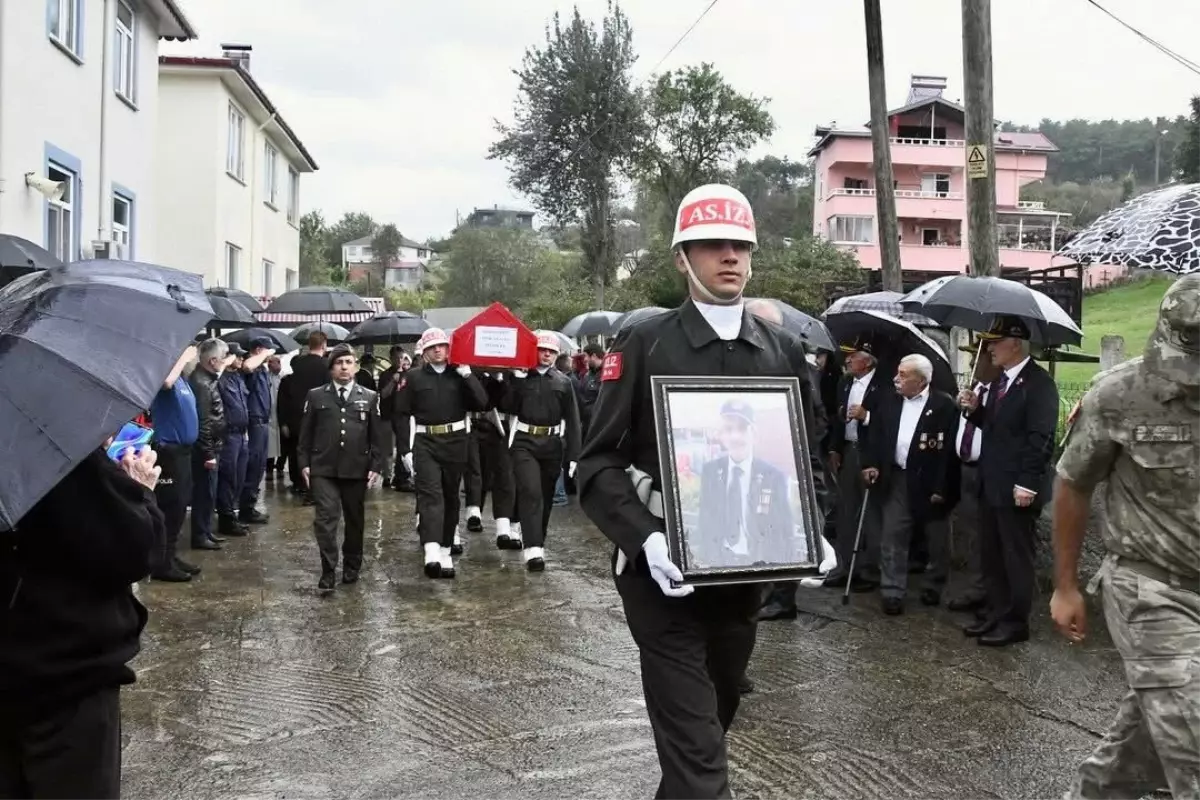 Kıbrıs Gazisi Ünal Aktürk Son Yolculuğuna Uğurlandı