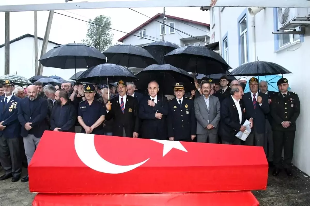Kıbrıs Gazisi Ünal Aktürk, Gaziler Günü\'nde Hayatını Kaybetti