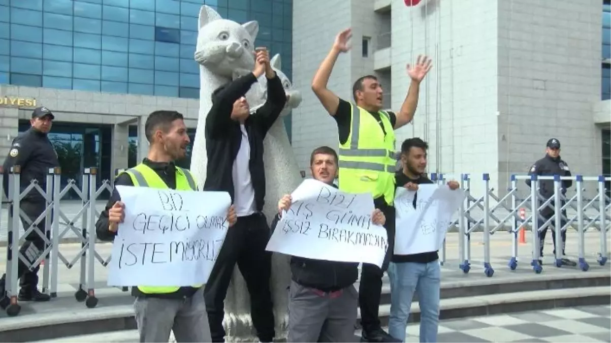 İşten Çıkarılan Peyzaj İşçileri Eylemde