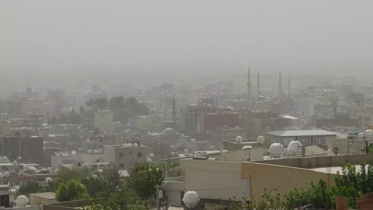 Silopi\'de Fırtına ve Toz Taşınımı Etkili