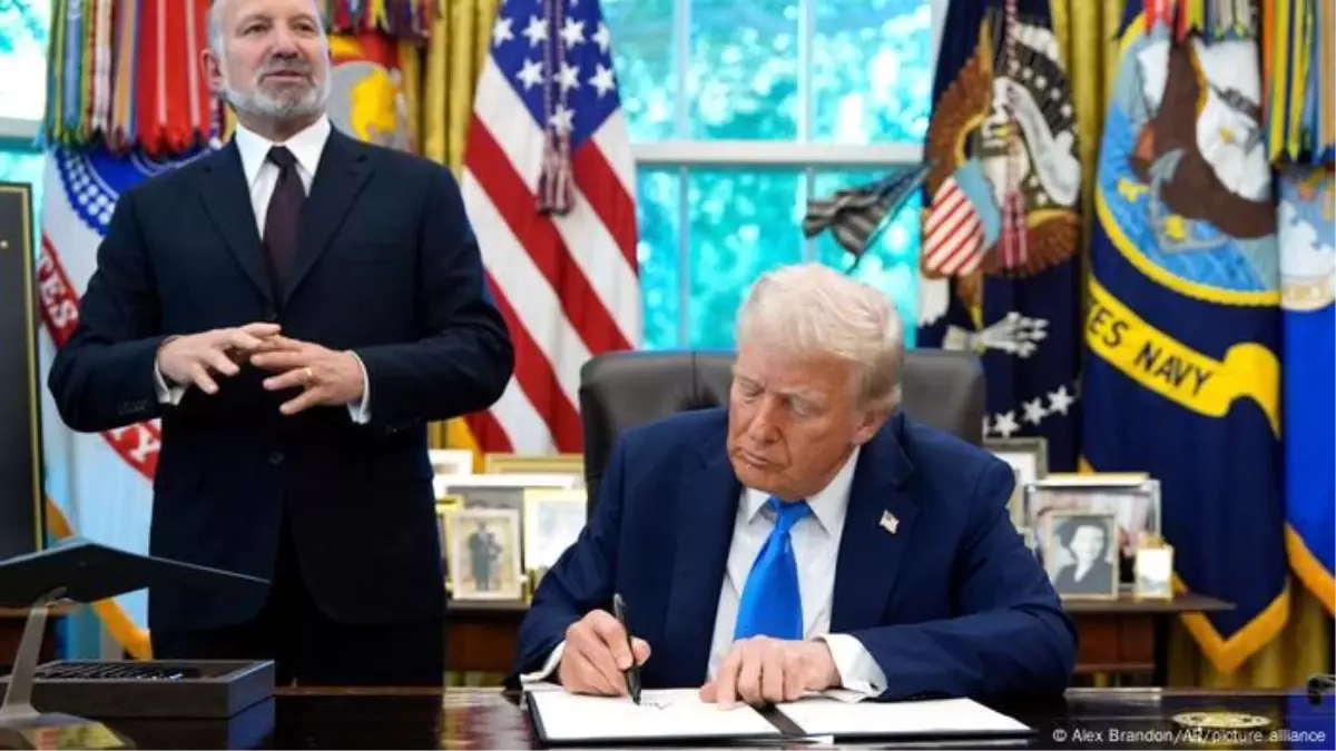 Trump\'dan H-1B Vizesine 100 Bin Dolar Ücret