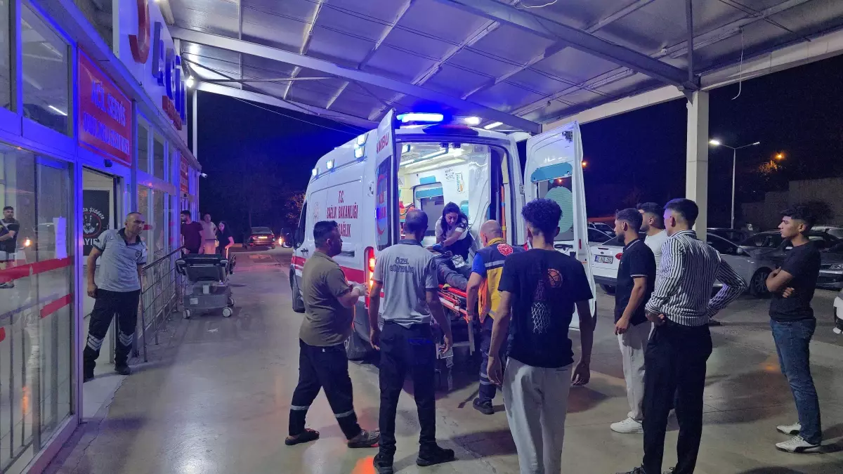 Otomobil Mobilya Mağazasına Daldı