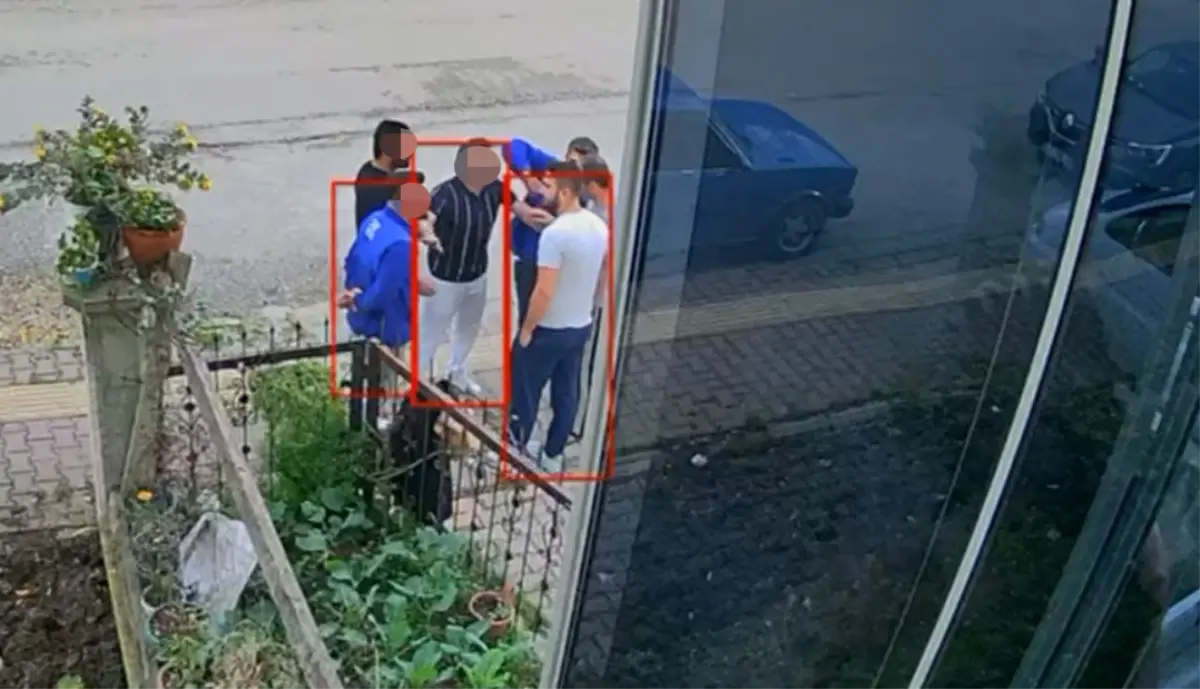 Samsun\'da Çiçek Tartışması Darbeye Dönüştü