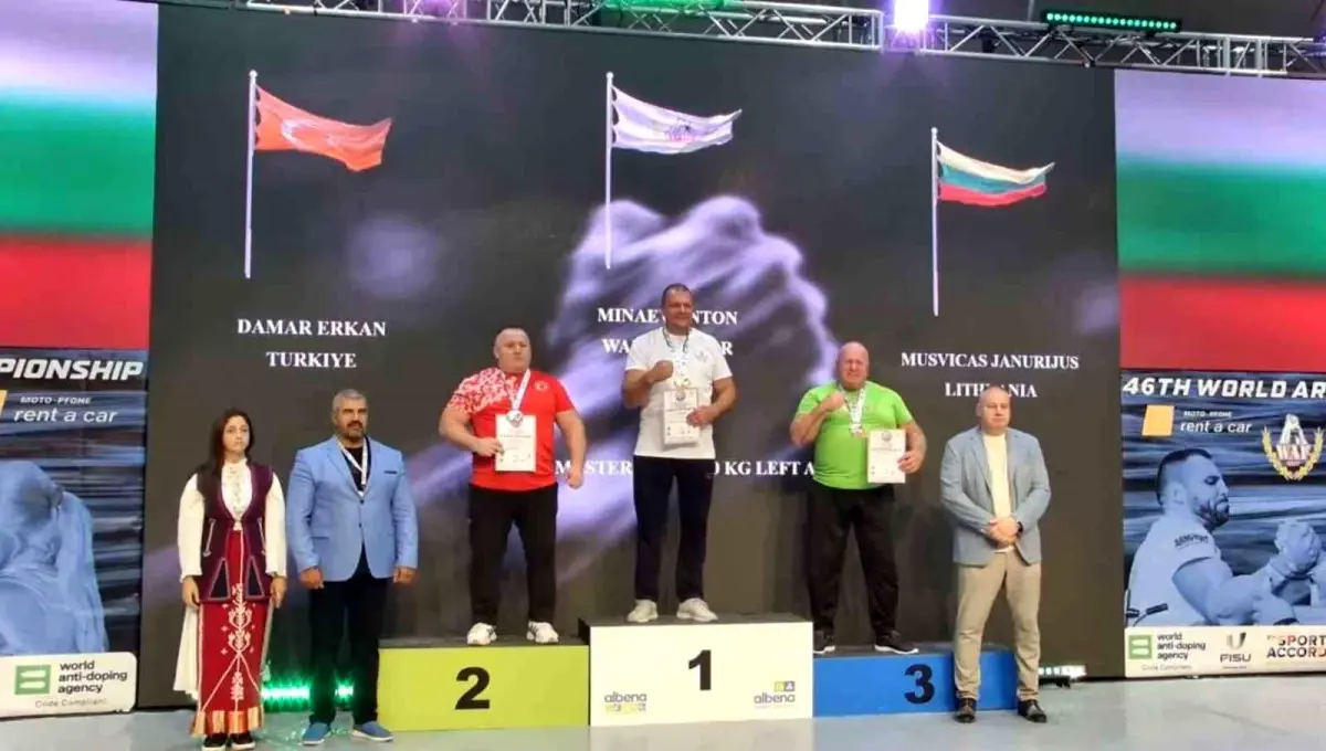Bağcılarlı Sporcular Bilek Güreşi Dünya Şampiyonası\'nda Başarı Elde Etti