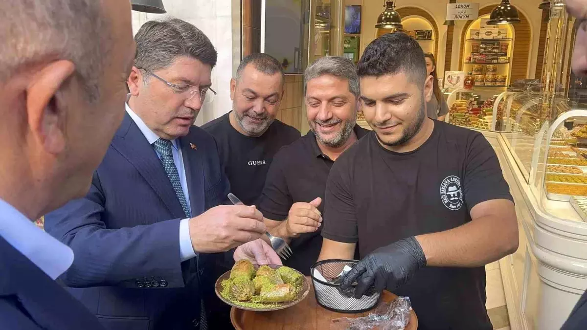 Bakan Tunç\'tan Antalya\'da Esnaf Ziyareti
