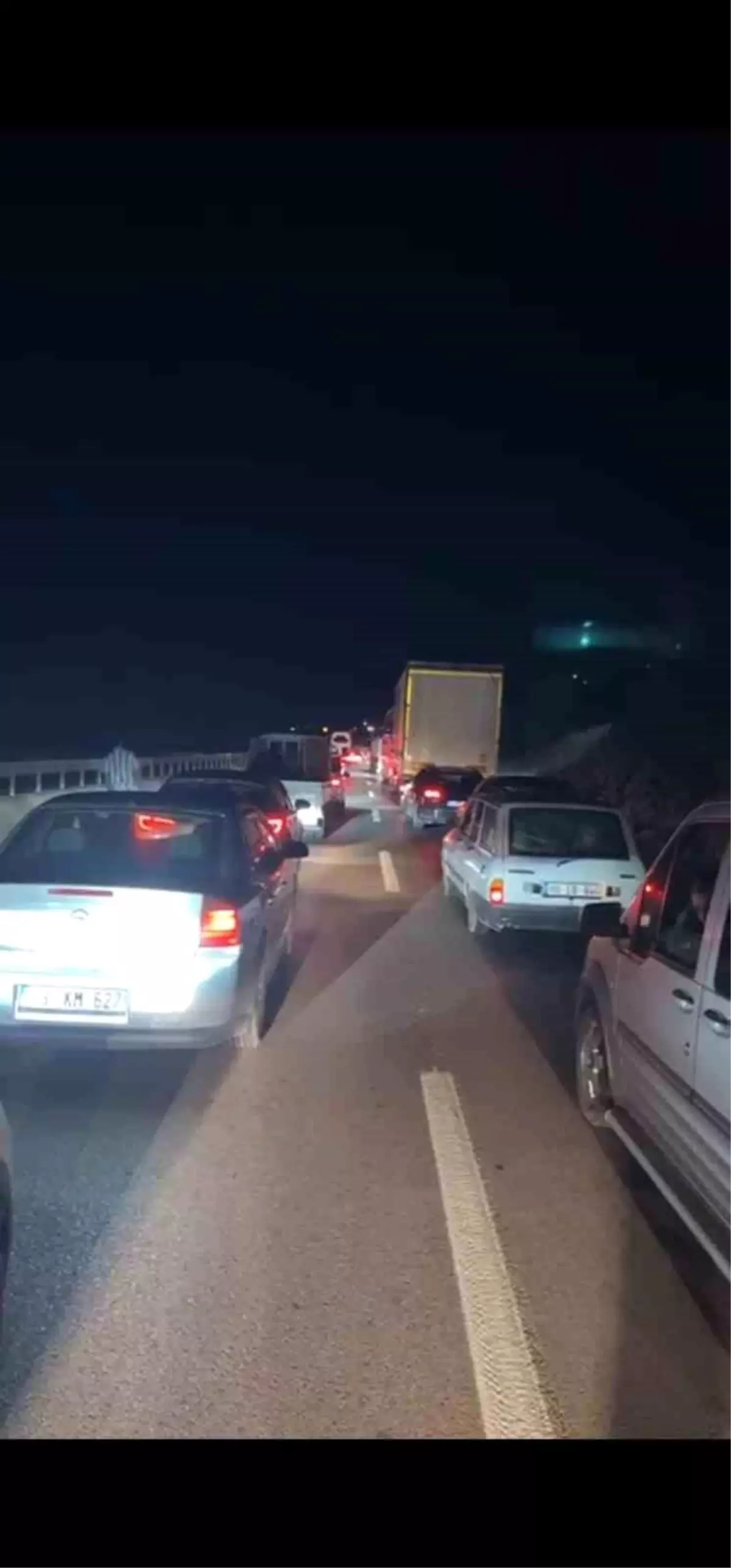 Bandırma\'da Tır Kazası: 1 Yaralı
