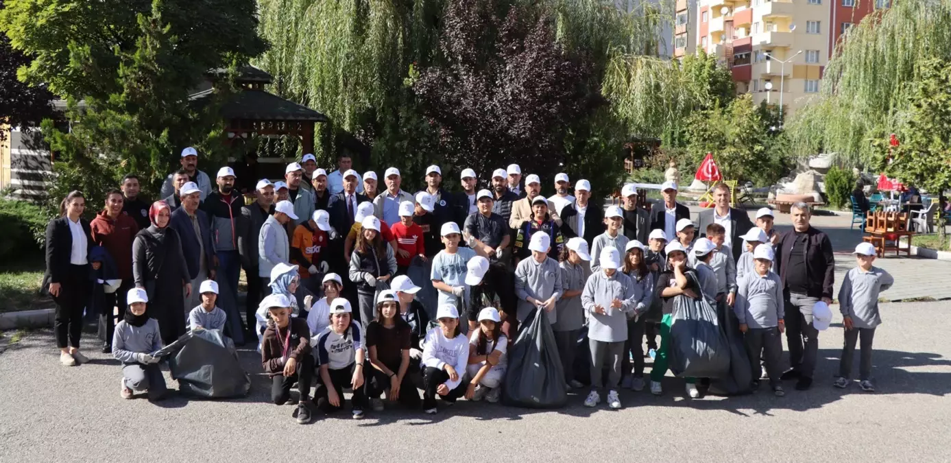 Oltu\'da Dünya Temizlik Günü Etkinliği