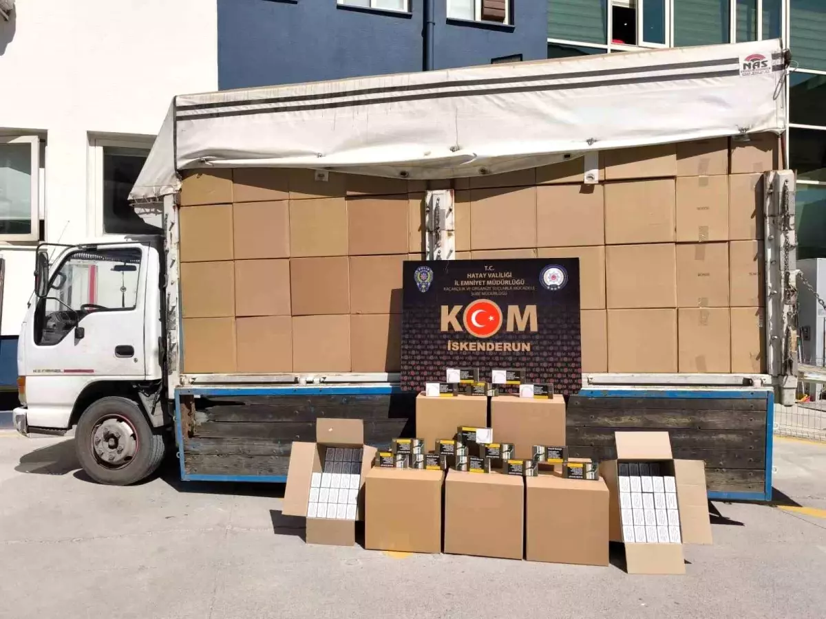Hatay\'da 2.76 Milyon Makaron Ele Geçirildi