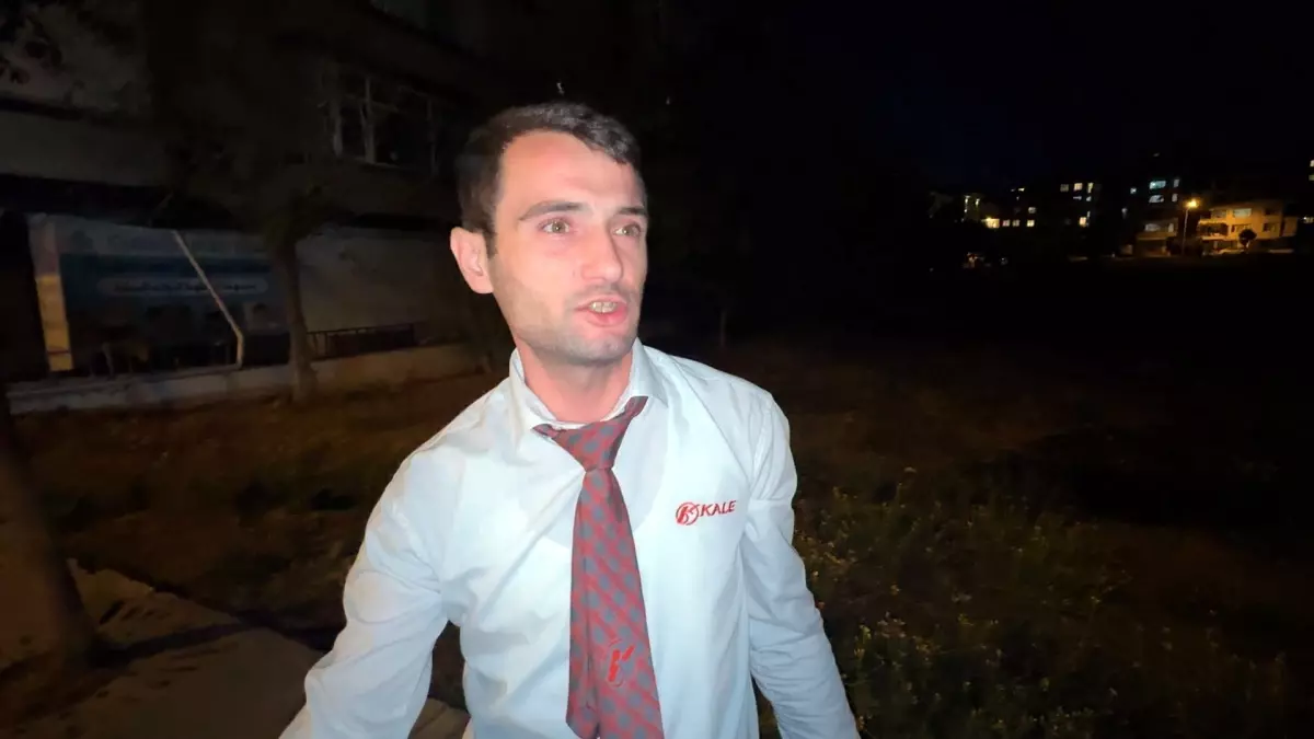 Avcılar\'da Minibüs Devrildi