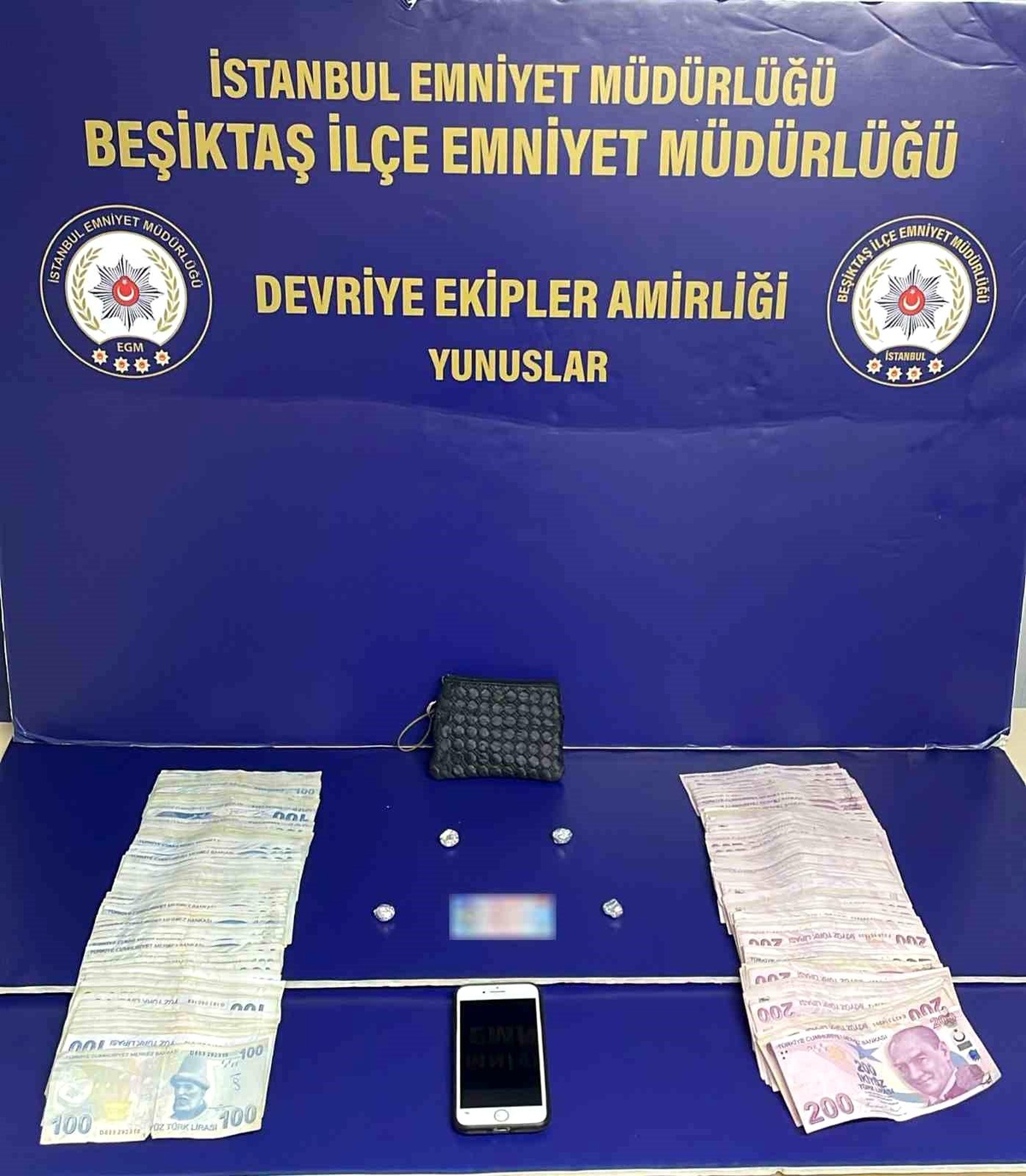 Beşiktaş\'ta Motosikletten Uyuşturucu Çıktı