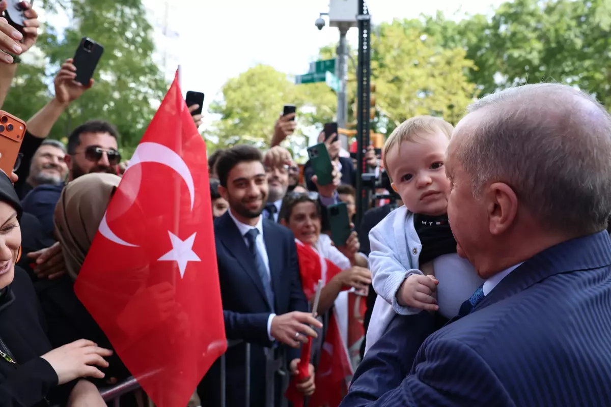 Erdoğan Türkevi\'nde Sevgi Gösterileriyle Karşılandı