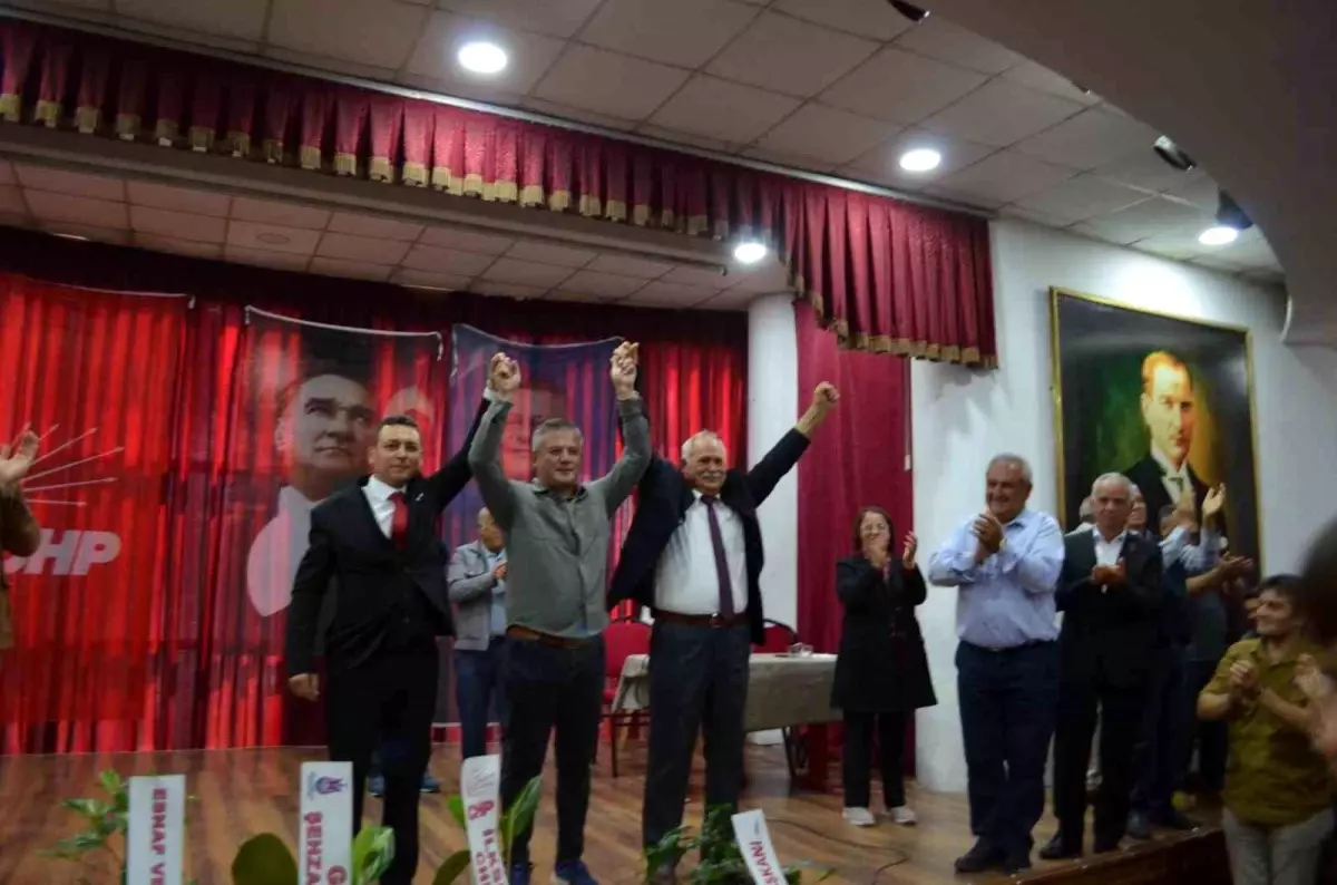 CHP Gördes İlçe Kongresi Yapıldı: Gökhan Koyunlu Başkan Seçildi
