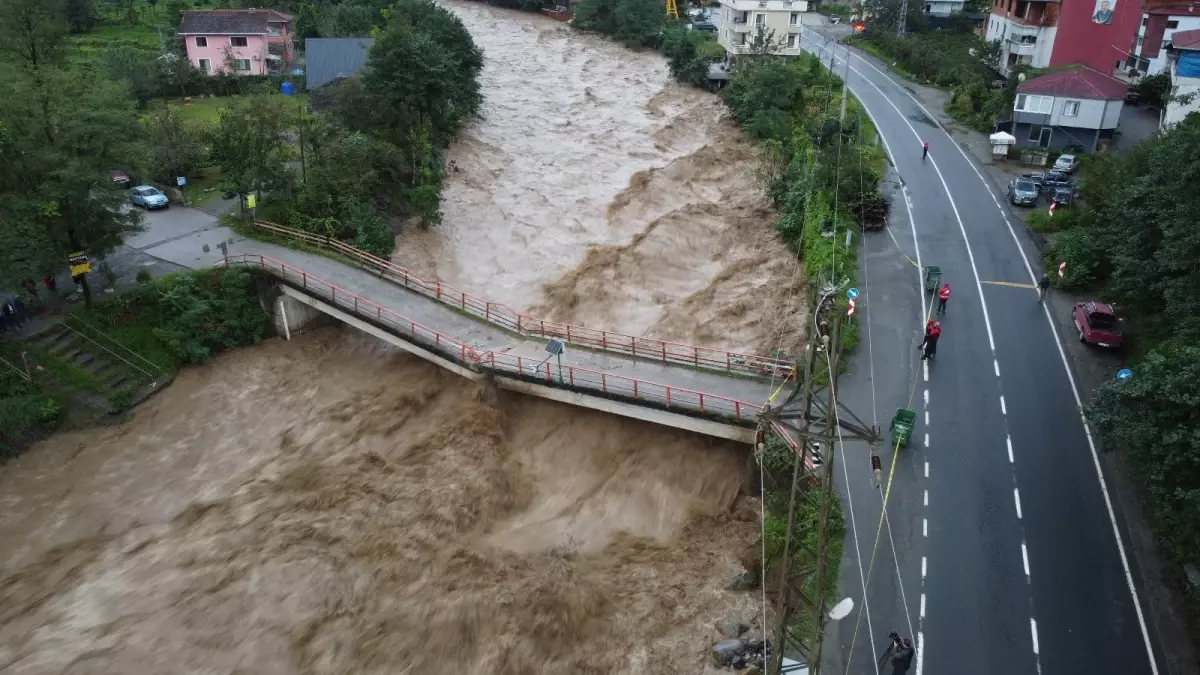Rize ve Artvin\'de Sel Felaketi
